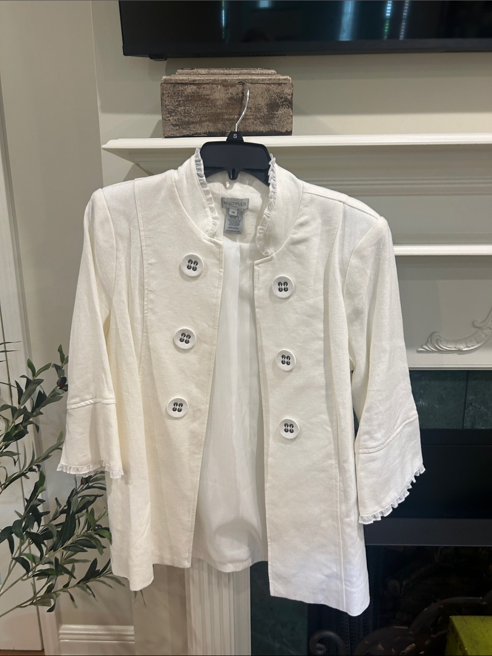 Multiples Cream Ruffled Collar Jacket new with tags